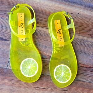 Katy Perry Lemon Slice Geli Novelty Scented Flat Sandals Size 6